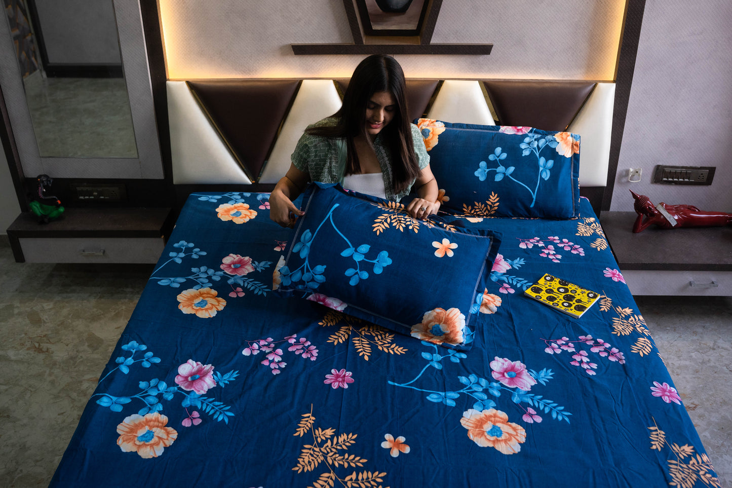 Lumivra Premium Queen Size Bedsheet (90" x 100")- 300 TC