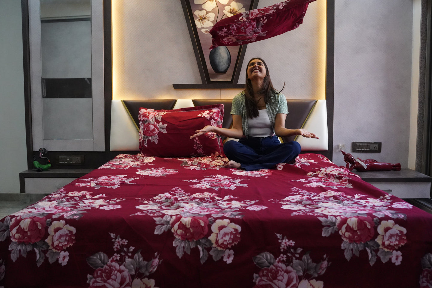 Snugglea Premium King Size Bedsheet (108" x 108"): 400 TC