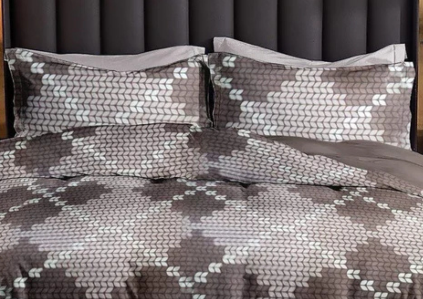 Olwessa Premium King Size Bedsheet (108" x 108") - 400 TC