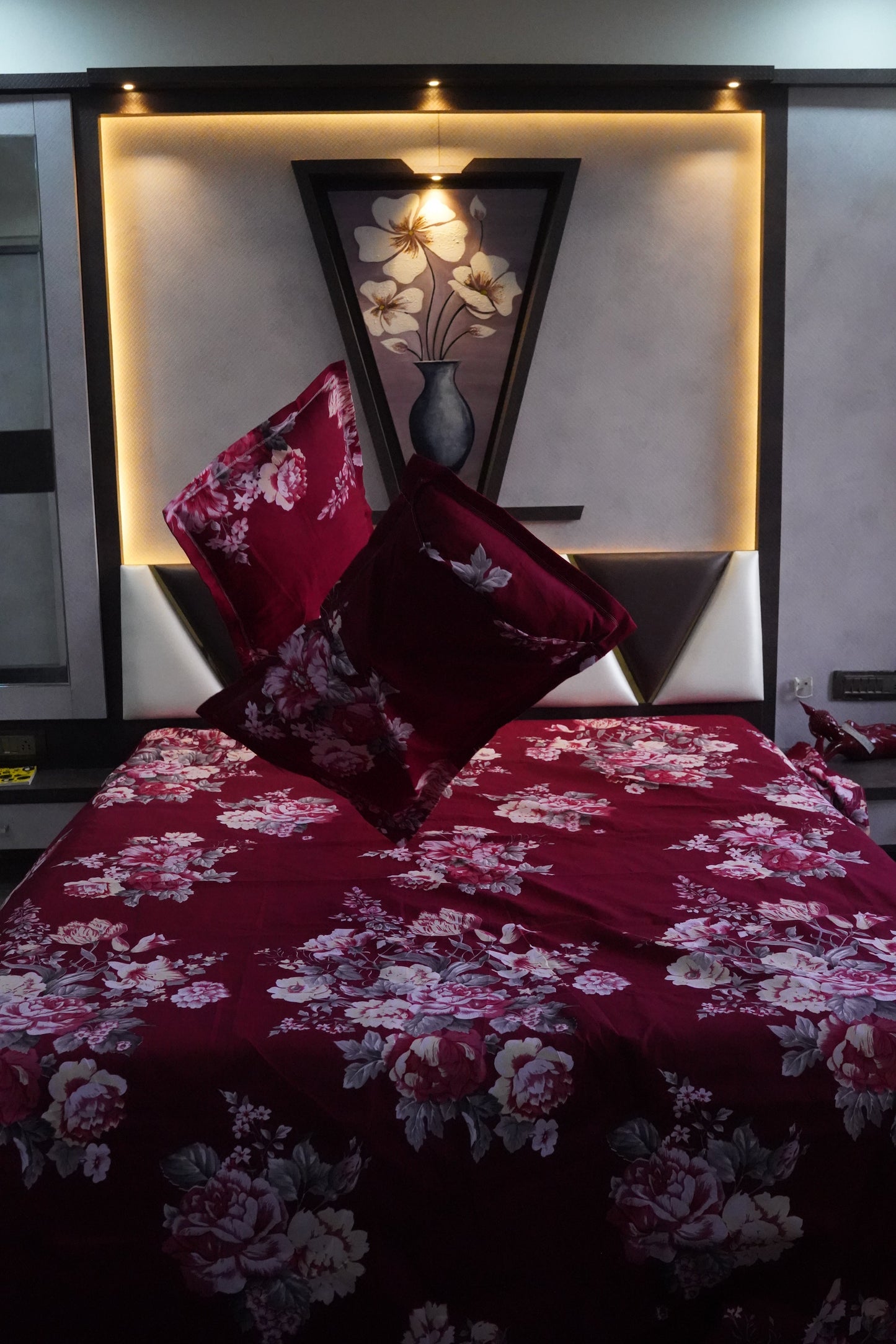 Snugglea Premium King Size Bedsheet (108" x 108"): 400 TC