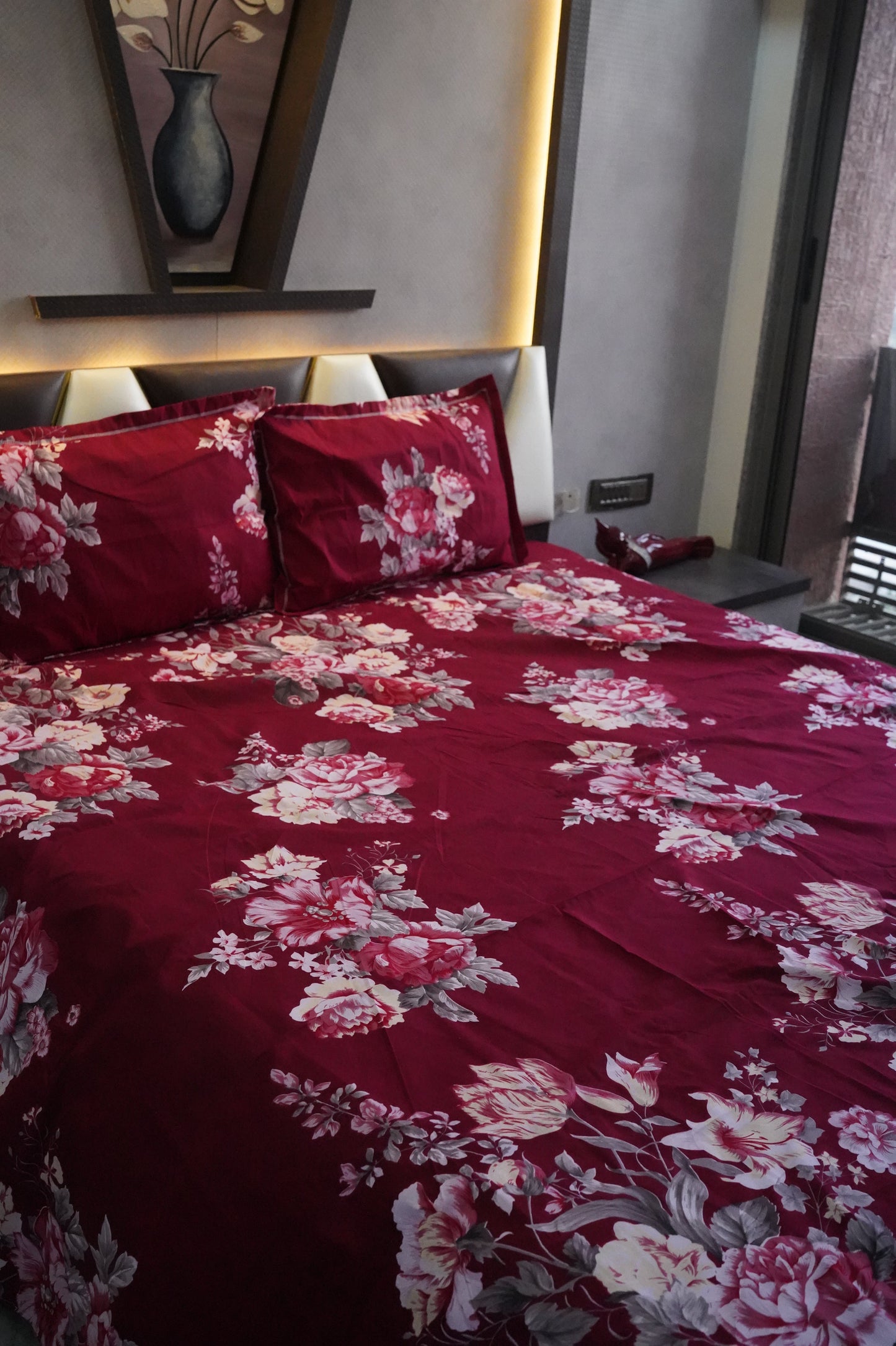 Snugglea Premium King Size Bedsheet (108" x 108"): 400 TC